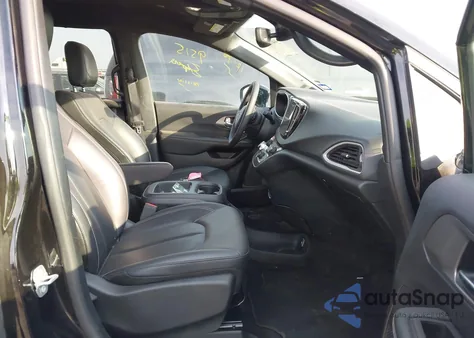 2025 Chrysler Pacifica Select from USA, damaged, VIN 2C4RC1BGXSR539152